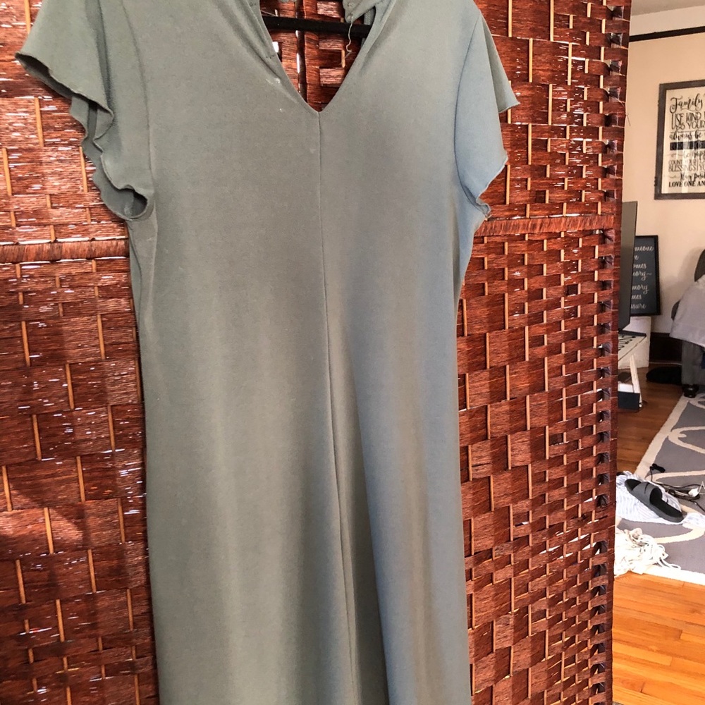 Dress - Picture 3 of 5